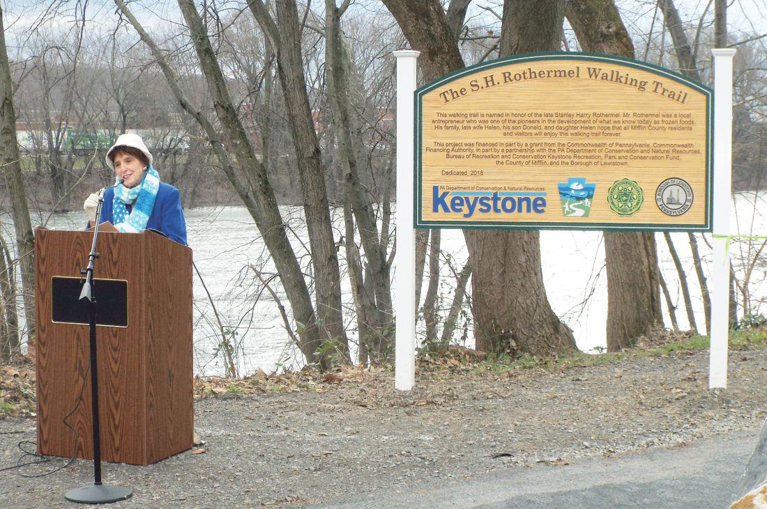 Mayor Bargo speaking photo